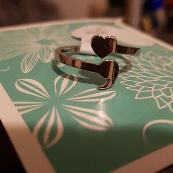 Jewelry - Retired listing